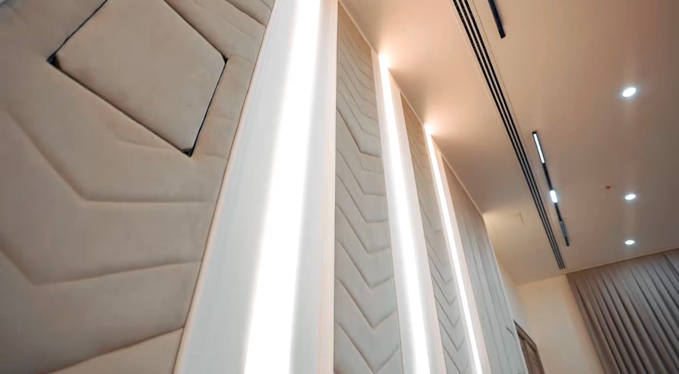 Ezma Tower Hall - Image 3